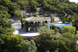 Luxury villa with sea view in Rayol Canadel
