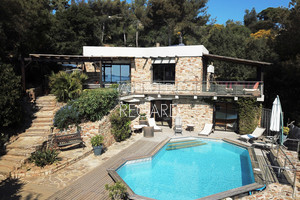 house with sea view in Gaou Bénat with pool