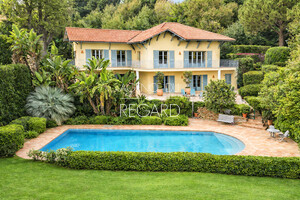 property with sea view in Rayol Canadel