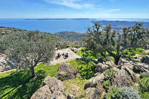 property with sea view in Le Lavandou