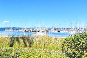 waterfront apartment in Porquerolles