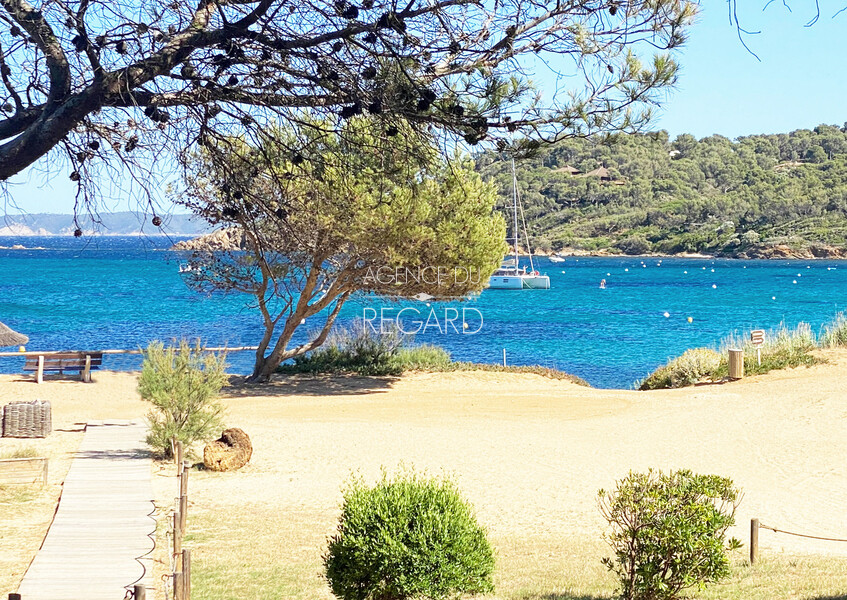 Gaou B�nat, designed villa with sea view...