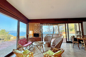 waterfront property in Cap B�nat