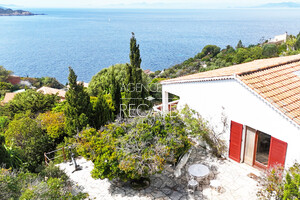 property with sea view in Levant island
