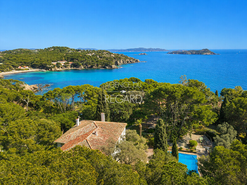 Port du Niel, second row from the sea�