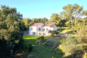 Property for sale in la Londe les Maures