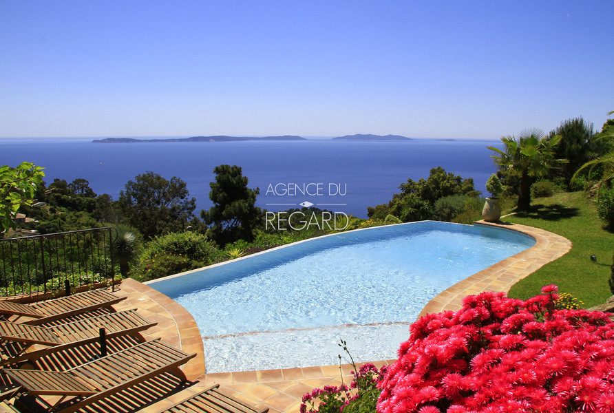 Luxury property with sea view...THIS PROPERTY HAS BEEN SOLD BY AGENCE DU REGARD