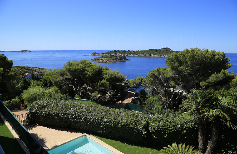 Sea view property in Giens - THIS PROPERTY HAS BEEN SOLD BY AGENCE DU REGARD